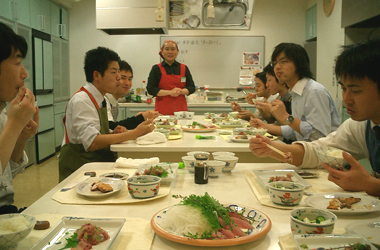 93_p6.jpg