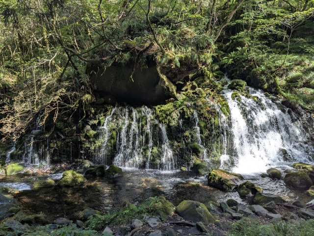 元滝伏流水